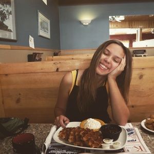 Meet your Posher, Jessica